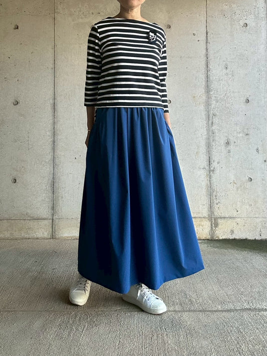 コバルトブルーの4WAYナイロンストレッチ